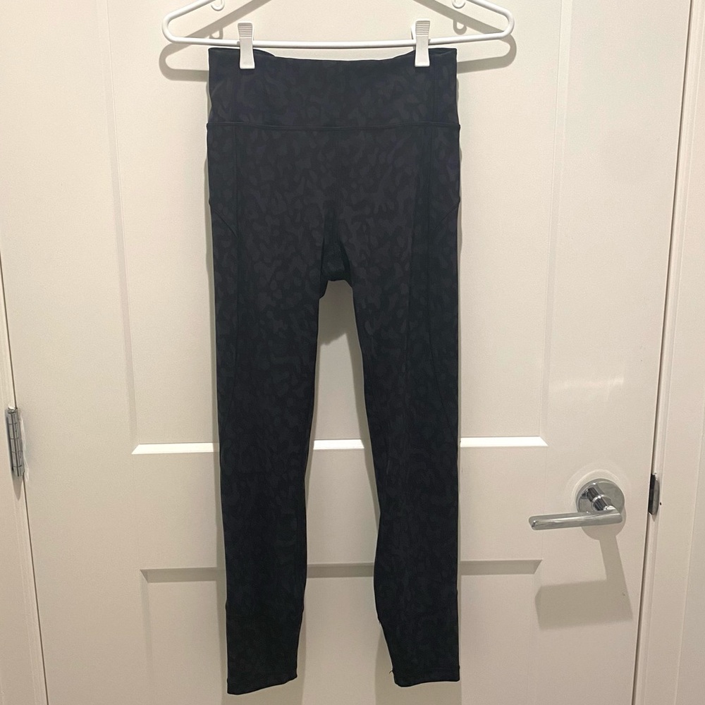 lululemon In Movement 7/8 Tight - Picture 4 of 7